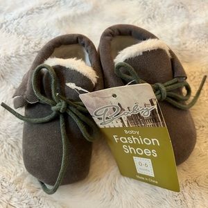 Faux leather baby moccasins size 0-6